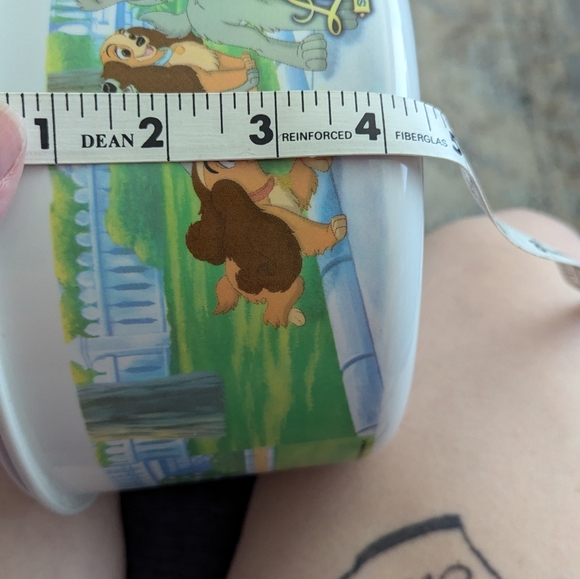 Disney/Kellogg 8 x 4 in plastic bowl w/snap on lid - Picture 5 of 5